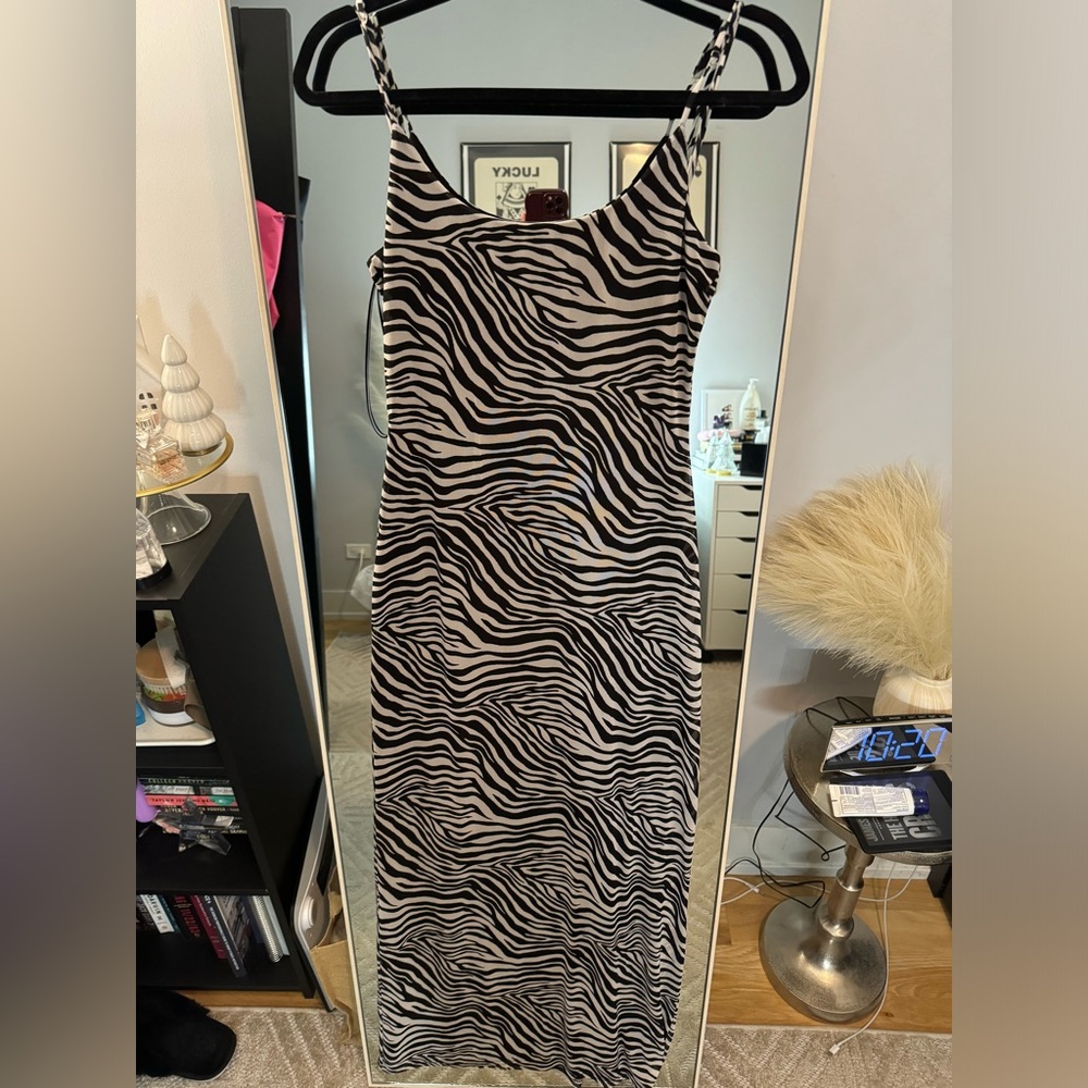 Women’s dress